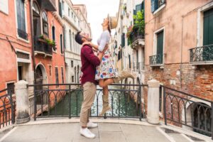 Couple voyageant à Venise, Italie