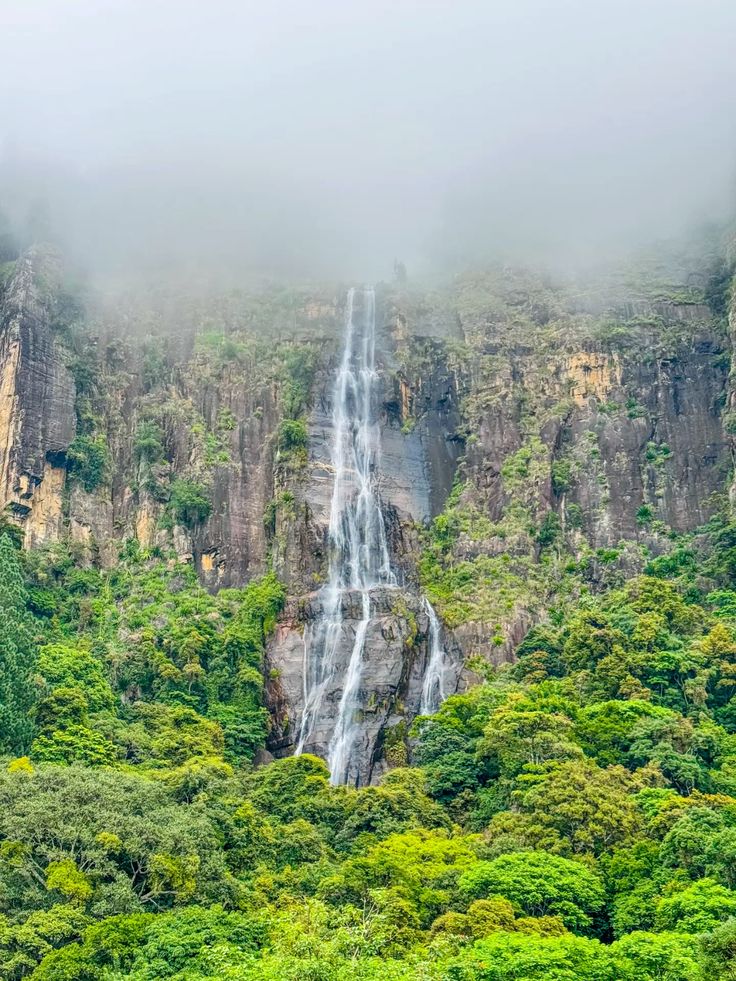 Bambarakanda Falls